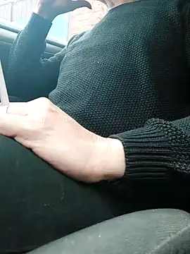 Snapshot of lynxman chatting on 10-08-25, 11:41 lynxman online show from 10-08-25, 11:41