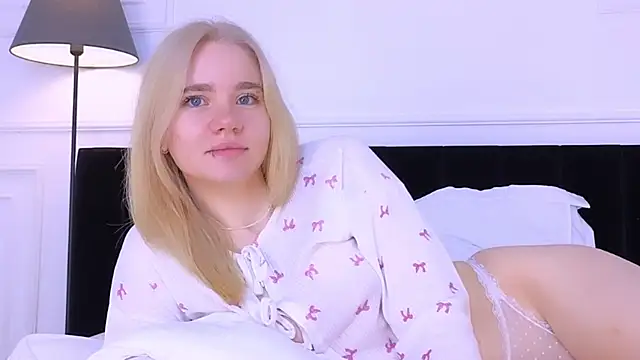 ANNABELLE LU online show from 10-16-25, 02:23