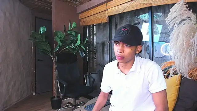 AlanCutee online show from 11-23-25, 11:54