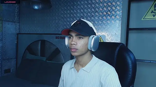 AlanCutee online show from 12-22-25, 11:40