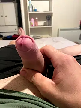 Snapshot of bigdicklad chatting on 09-14-25, 09:36 bigdicklad online show from 09-14-25, 09:36