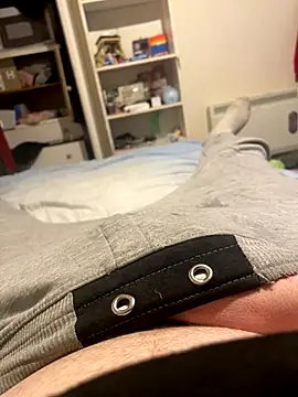 Snapshot of bigdicklad chatting on 12-17-25, 08:48 bigdicklad online show from 12-17-25, 08:48