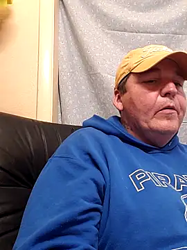 Snapshot of ant912000 chatting on 10-29-25, 11:12 ant912000 online show from 10-29-25, 11:12