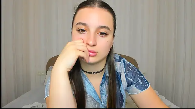 Daria de luxe online show from 11-17-25, 07:47