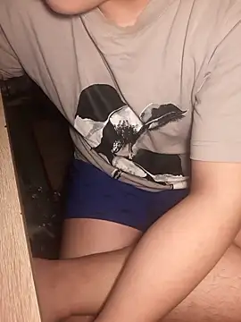 Snapshot of MinhTuan2002 chatting on 09-26-25, 06:34 MinhTuan2002 online show from 09-26-25, 06:34