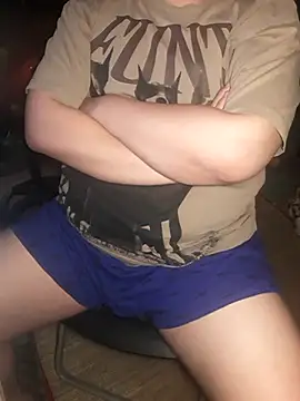 Snapshot of MinhTuan2002 chatting on 10-04-25, 09:35 MinhTuan2002 online show from 10-04-25, 09:35