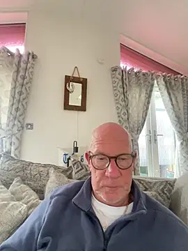 philefc online show from 10-31-25, 02:18