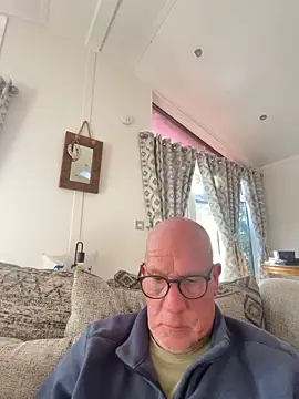 philefc online show from 11-21-25, 02:05