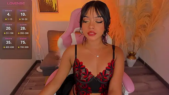 Snapshot of hannaferrati chatting on 02-01-26, 02:32 hannaferrati online show from 02-01-26, 02:32