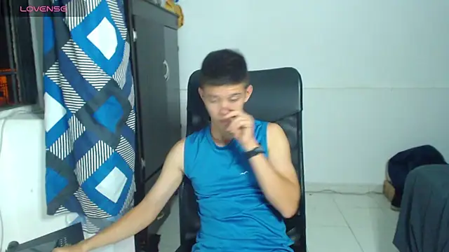 JhoanVelezModel online show from 10-04-25, 05:16