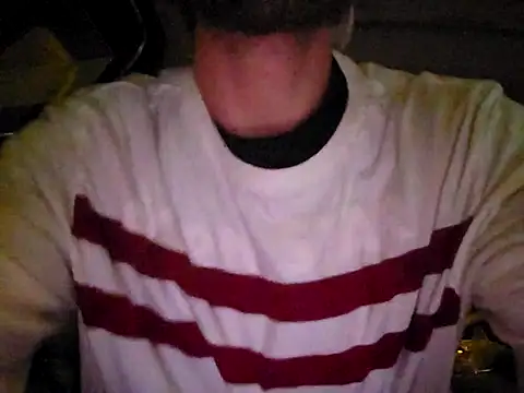 Snapshot of high3ndlowlife chatting on 10-19-25, 06:03 high3ndlowlife online show from 10-19-25, 06:03