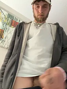 Snapshot of high3ndlowlife chatting on 11-14-25, 05:28 high3ndlowlife online show from 11-14-25, 05:28