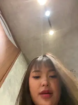   BabyShowPublic   online show from 11-18-25, 02:32