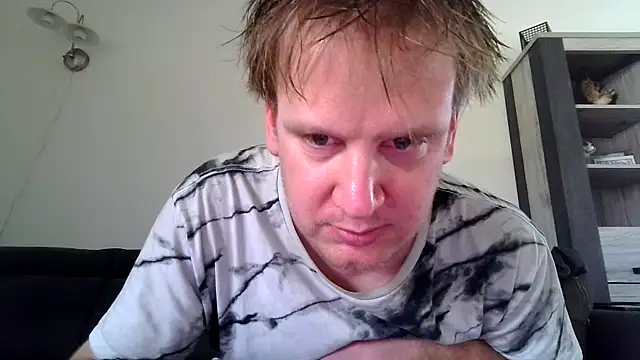 Snapshot of epica40 chatting on 09-16-25, 03:46 epica40 online show from 09-16-25, 03:46