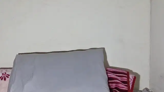 SexyBitchx01 online show from 10-31-25, 04:41