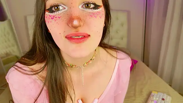 Snapshot of kamila_blush chatting on 02-01-26, 01:37 kamila blush online show from 02-01-26, 01:37