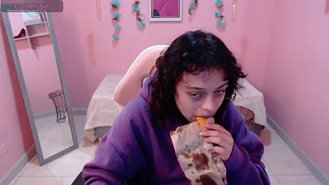 LadyWawy online show from 09-29-25, 01:49