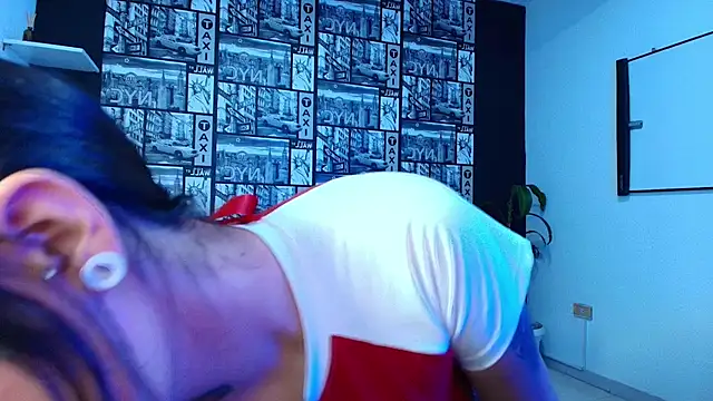 Mia Morelli  online show from 11-21-25, 06:56