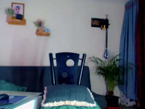 Lesly Zafiro- online show from 09-08-25, 05:45