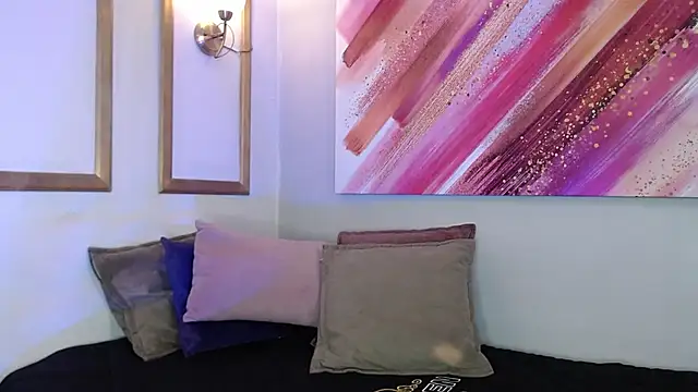 Snapshot of Lucigh_ chatting on 10-13-25, 07:25 Lucigh online show from 10-13-25, 07:25