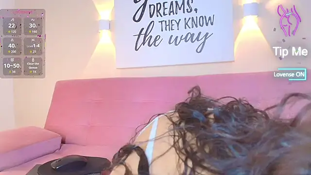 SunnyGilmoree online show from 12-16-25, 08:03