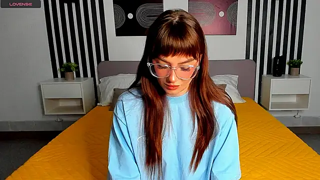 Snapshot of Emily_Tylerr chatting on 09-19-25, 08:16 Emily Tylerr online show from 09-19-25, 08:16