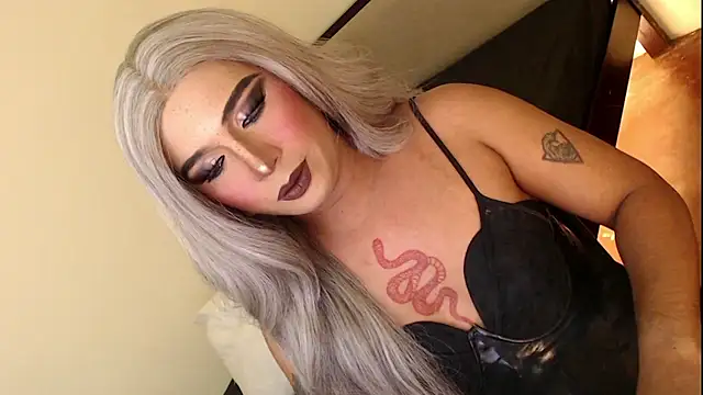 Snapshot of mslilly_croft chatting on 01-08-26, 04:42 mslilly croft online show from 01-08-26, 04:42