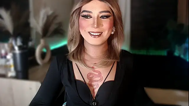 Snapshot of mslilly_croft chatting on 02-02-26, 04:17 mslilly croft online show from 02-02-26, 04:17