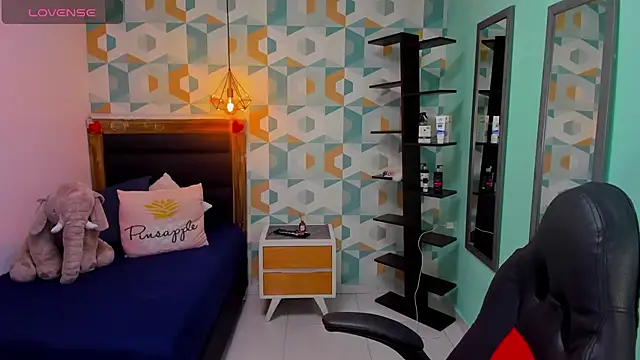 ROSIE MOSS online show from 10-17-25, 07:16