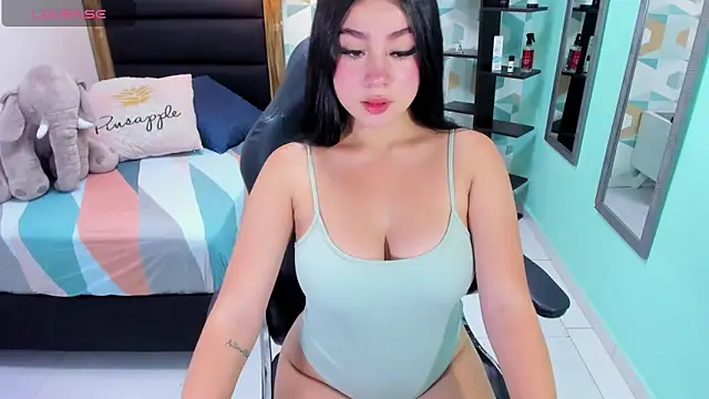 ROSIE MOSS online show from 11-04-25, 07:24