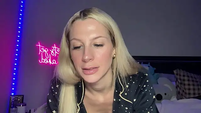 ChelseaCheeky online show from 10-29-25, 12:24