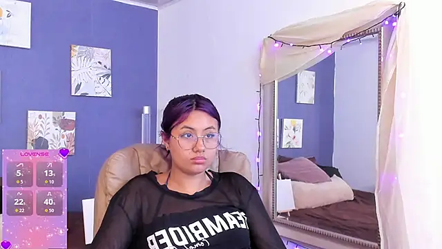 Snapshot of Nova_allen chatting on 11-28-25, 12:13 Nova allen online show from 11-28-25, 12:13