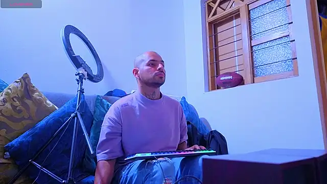 tomas smith1 online show from 10-22-25, 12:22