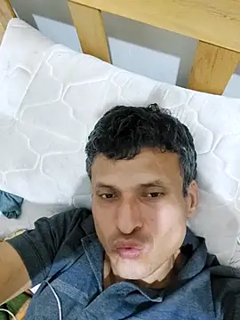 luislimafuego online show from 12-22-25, 03:36