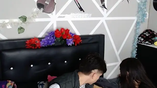COZY7COUPLE online show from 10-04-25, 11:14