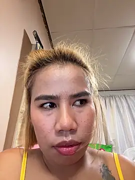 Snapshot of Kath_C chatting on 09-29-25, 02:27 Kath C online show from 09-29-25, 02:27