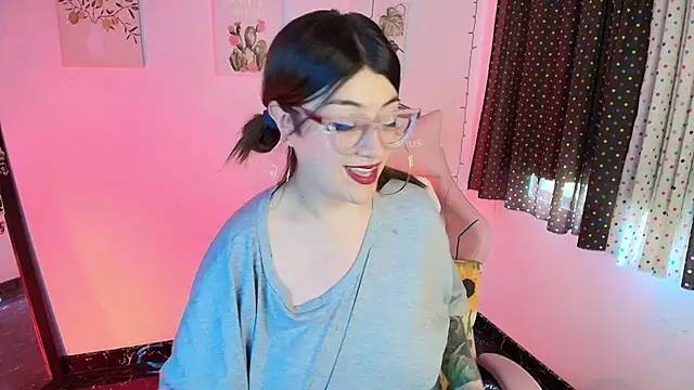 isaferrer06 online show from 12-16-25, 04:01