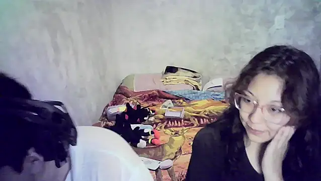 Snapshot of OnlyGrace chatting on 10-15-25, 06:35 OnlyGrace online show from 10-15-25, 06:35