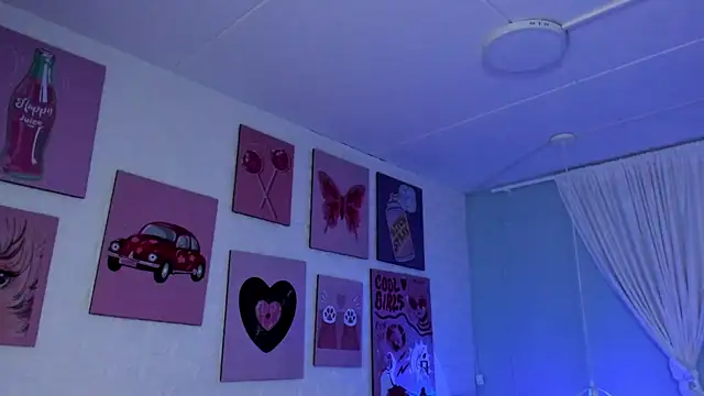 Lara Rouss  online show from 10-02-25, 03:57