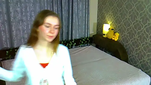 Snapshot of Little_L1ss chatting on 10-21-25, 01:56 Little L1ss online show from 10-21-25, 01:56