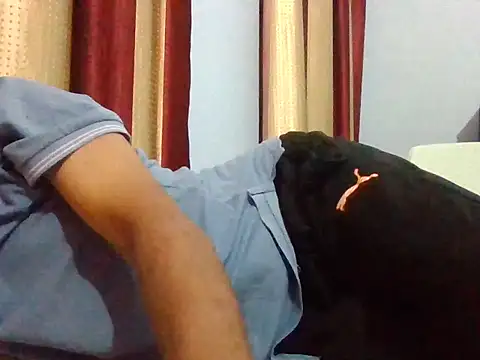 Snapshot of creativecommin chatting on 11-08-25, 06:51 creativecommin online show from 11-08-25, 06:51