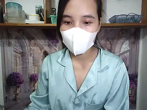 Snapshot of Linda-24 chatting on 11-19-25, 06:30 Linda-24 online show from 11-19-25, 06:30