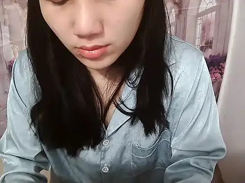 Snapshot of Linda-24 chatting on 02-08-26, 12:03 Linda-24 online show from 02-08-26, 12:03