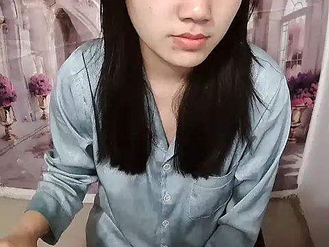 Snapshot of Linda-24 chatting on 02-12-26, 12:27 Linda-24 online show from 02-12-26, 12:27