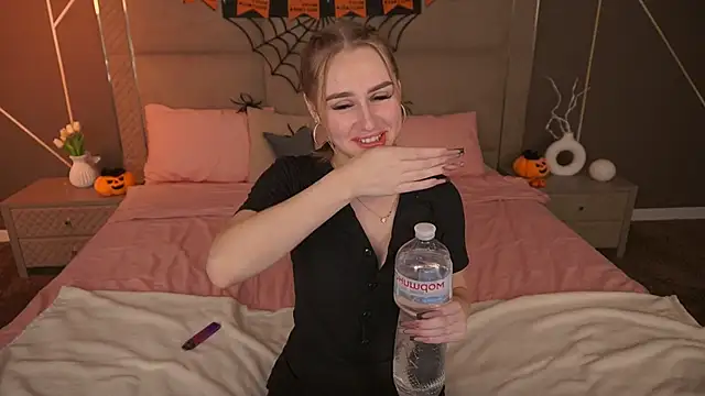 Snapshot of GabriellaJass chatting on 11-03-25, 09:32 GabriellaJass online show from 11-03-25, 09:32