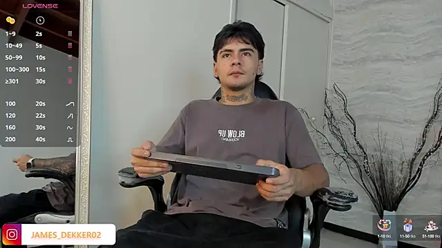 JamesDeker online show from 10-15-25, 08:09