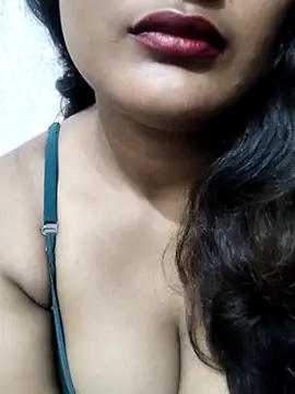 Snapshot of Cute_pinkii chatting on 11-02-25, 01:46 Cute pinkii online show from 11-02-25, 01:46