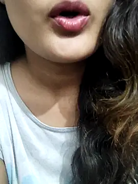 Snapshot of Cute_pinkii chatting on 11-06-25, 08:10 Cute pinkii online show from 11-06-25, 08:10