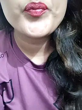 Snapshot of Cute_pinkii chatting on 12-02-25, 07:42 Cute pinkii online show from 12-02-25, 07:42