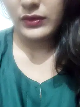 Snapshot of Cute_pinkii chatting on 12-05-25, 07:43 Cute pinkii online show from 12-05-25, 07:43